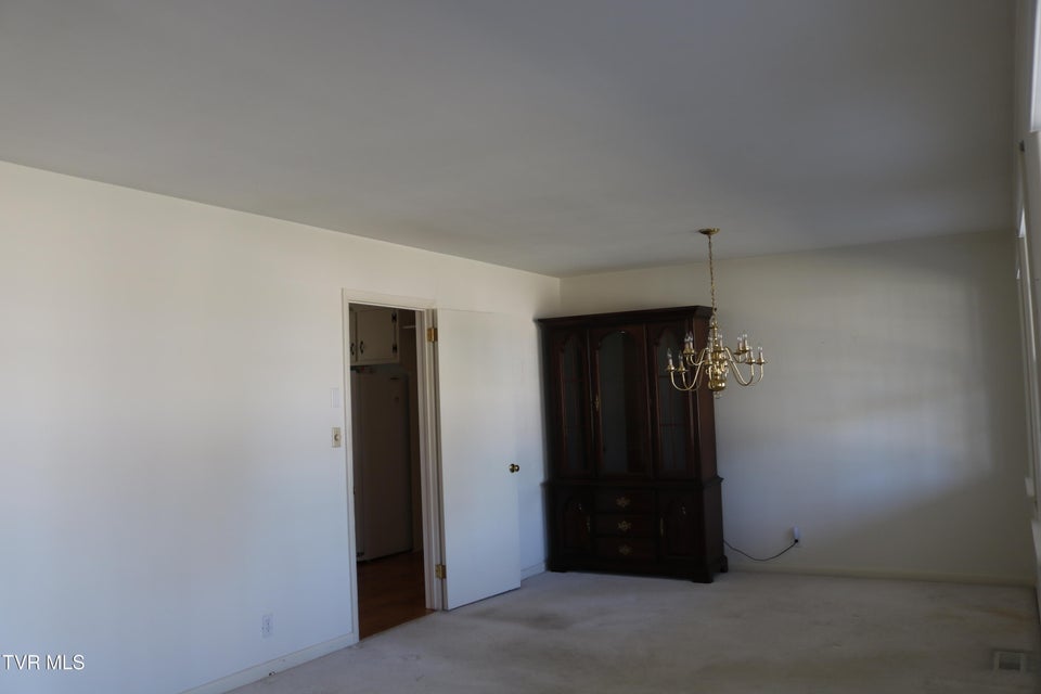 Photo #10: 208 Brown Avenue