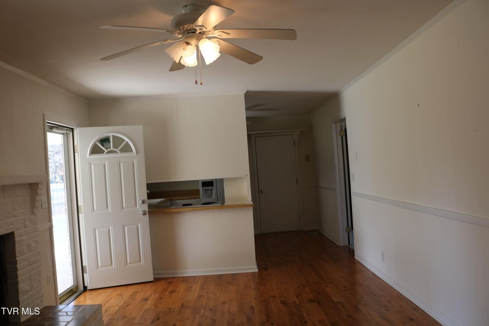 Photo #15: 208 Brown Avenue