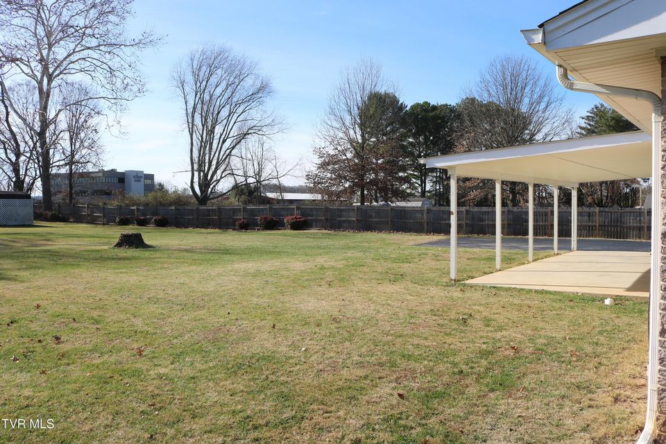 Photo #26: 208 Brown Avenue