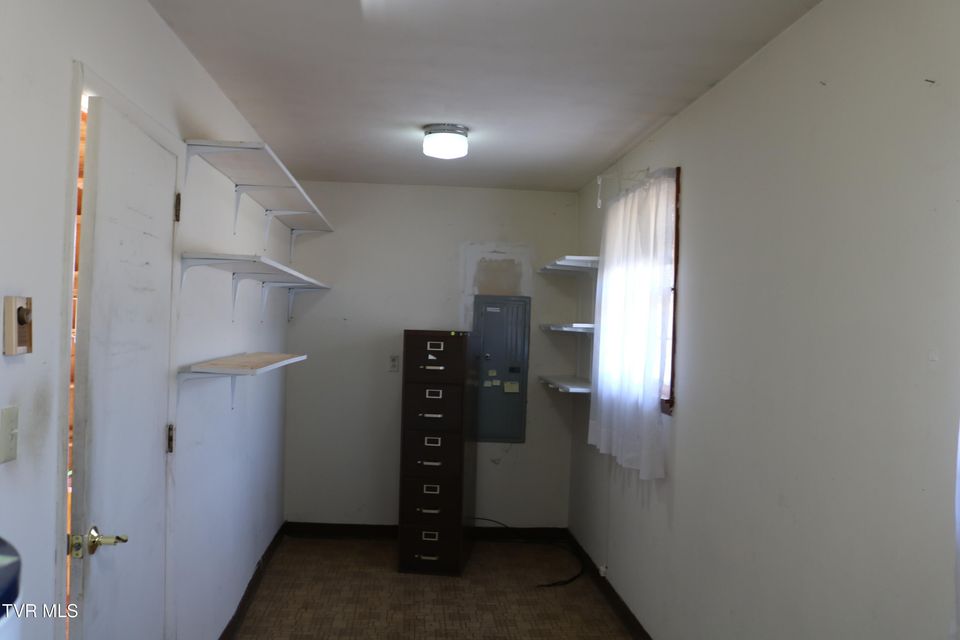 Photo #31: 208 Brown Avenue