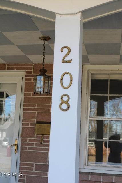 Photo #34: 208 Brown Avenue