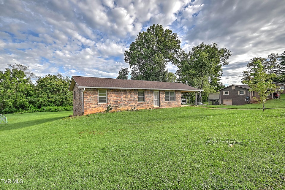 Photo #3: 118 Meadowview Lane