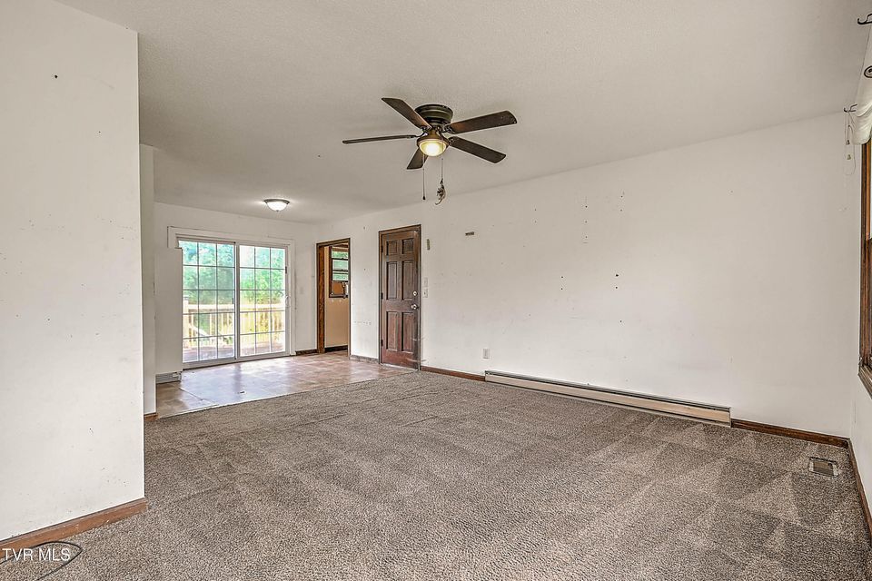 Photo #10: 118 Meadowview Lane