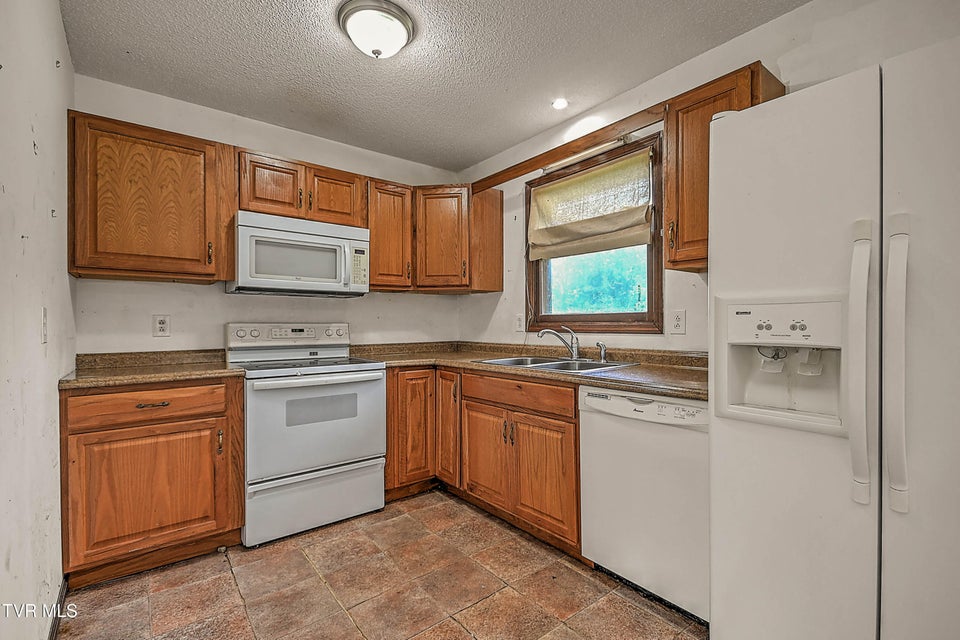 Photo #15: 118 Meadowview Lane