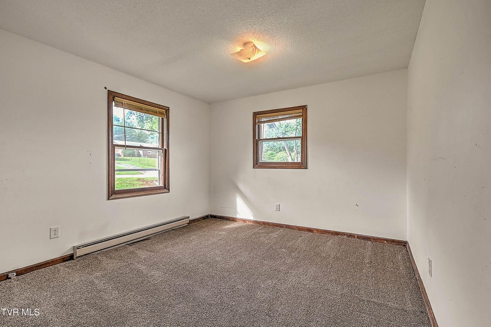 Photo #25: 118 Meadowview Lane