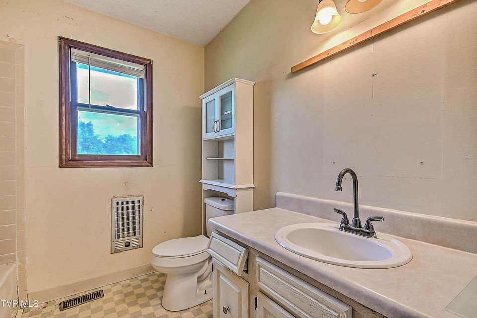 Photo #29: 118 Meadowview Lane