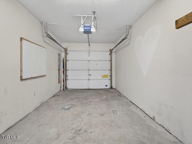 Photo #34: 2701 Broad Street