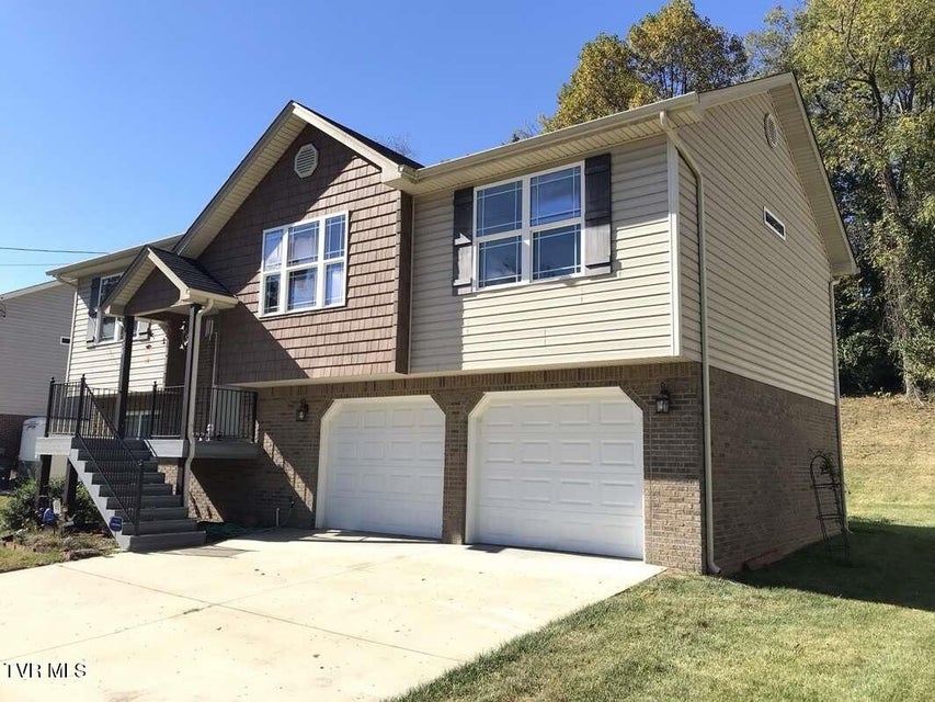 Photo #2: 124 Grove Drive