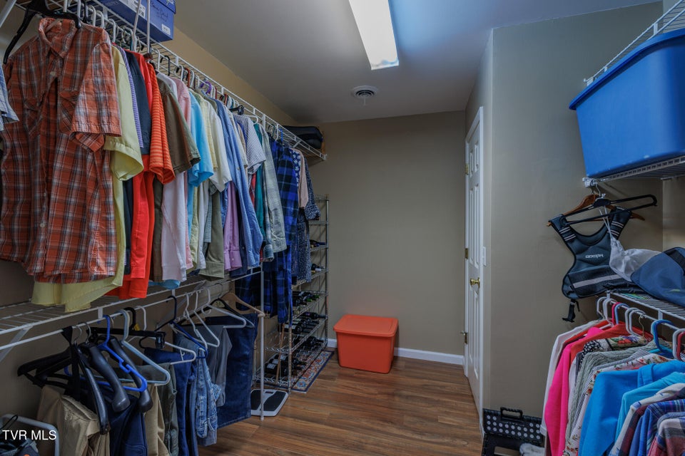 Photo #20: 620 Glen Oaks Place