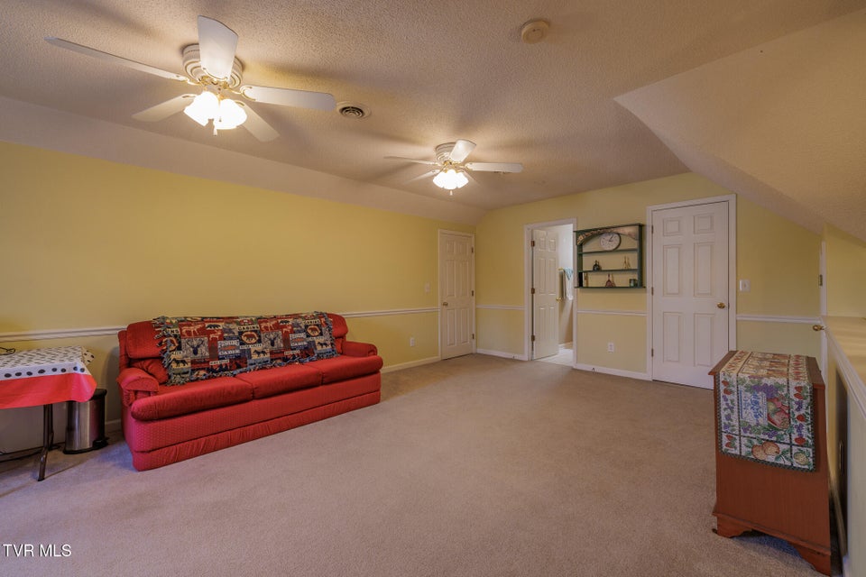 Photo #22: 620 Glen Oaks Place