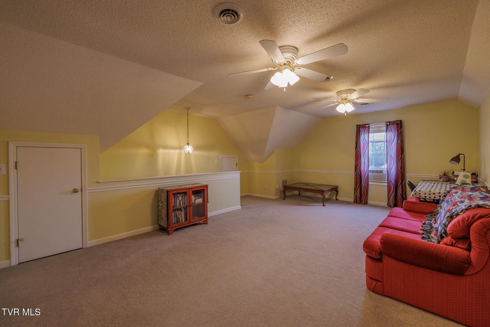 Photo #25: 620 Glen Oaks Place