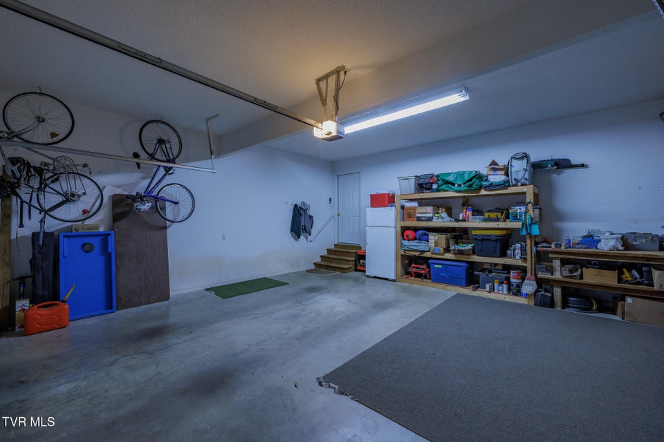 Photo #42: 620 Glen Oaks Place