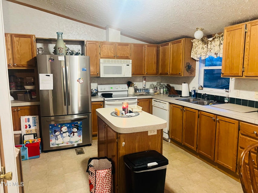 Photo #10: 490 Courthouse Drive