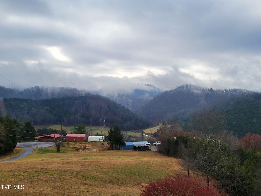 Photo #33: 490 Courthouse Drive