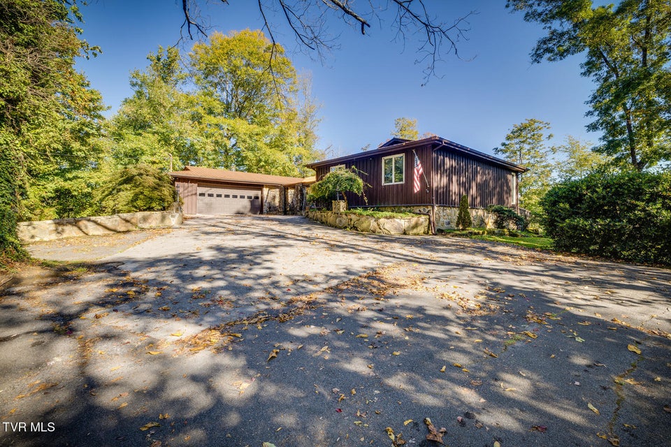 Photo #2: 154 Salvage Lane