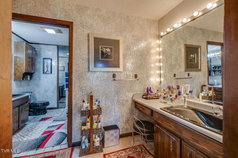 Photo #54: 154 Salvage Lane