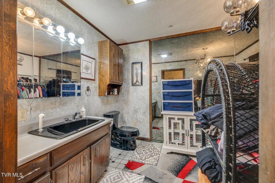 Photo #49: 154 Salvage Lane