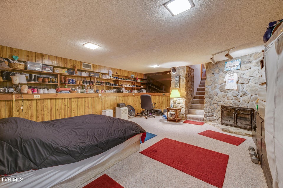 Photo #60: 154 Salvage Lane