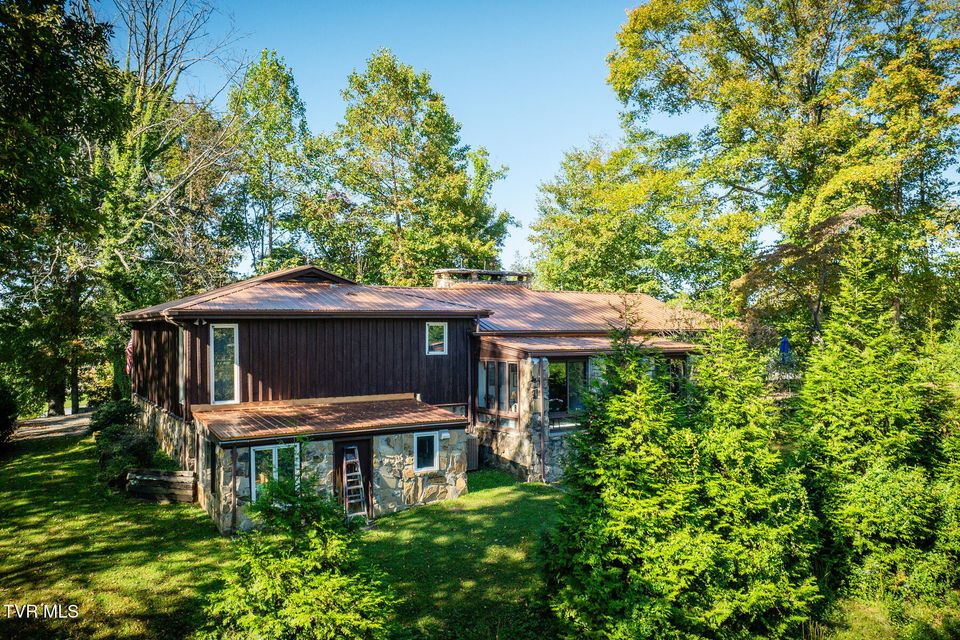 Photo #64: 154 Salvage Lane