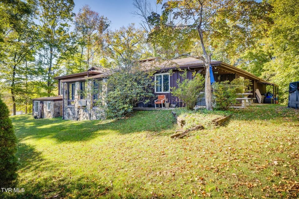 Photo #66: 154 Salvage Lane