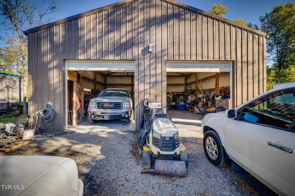 Photo #9: 154 Salvage Lane