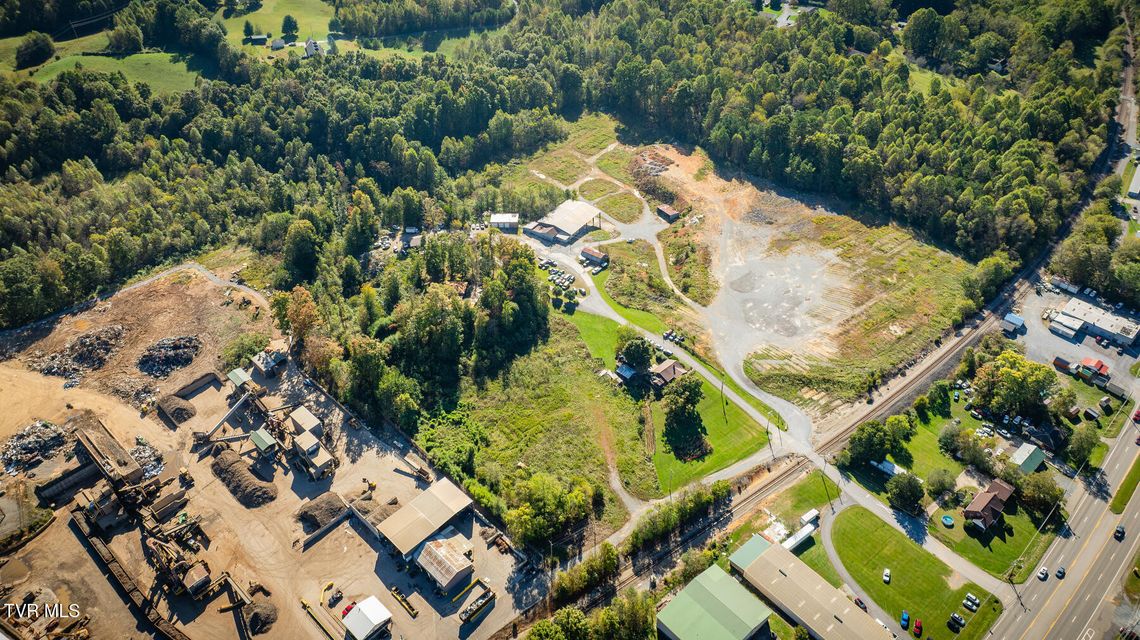 Photo #12: 154 Salvage Lane