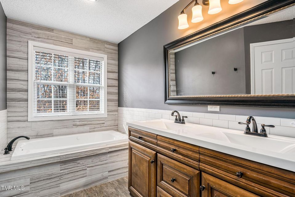 Photo #21: 1702 Colonial Ridge Road