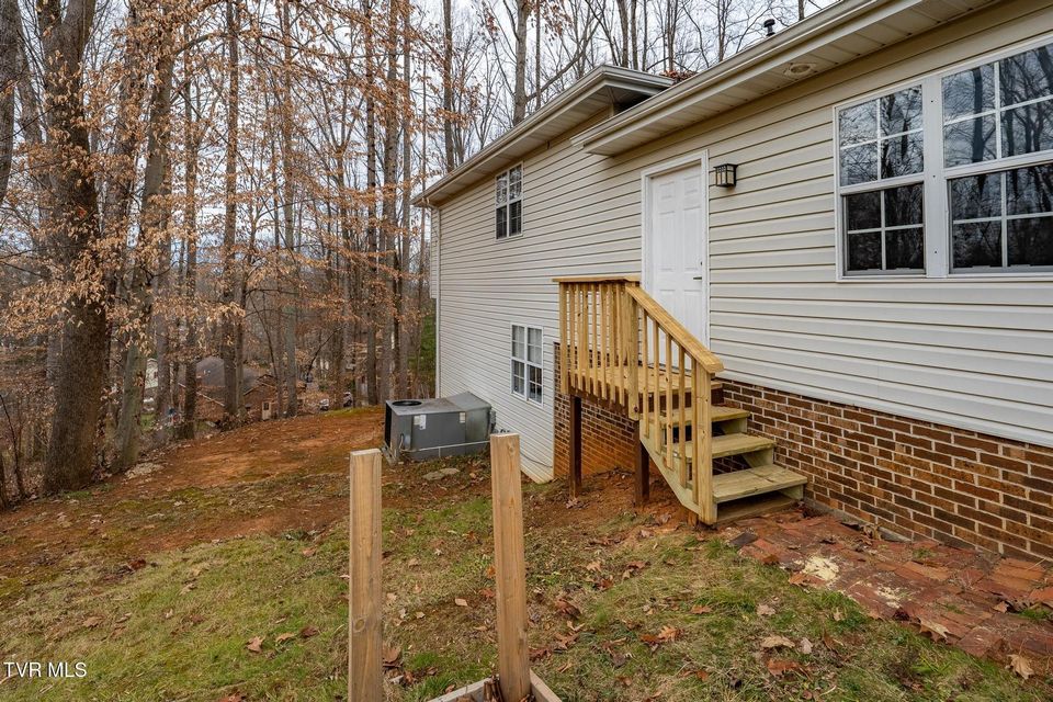 Photo #45: 1702 Colonial Ridge Road