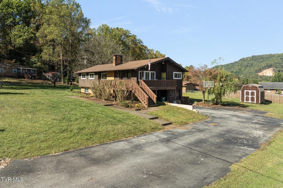 Photo #5: 317 Simmons Avenue