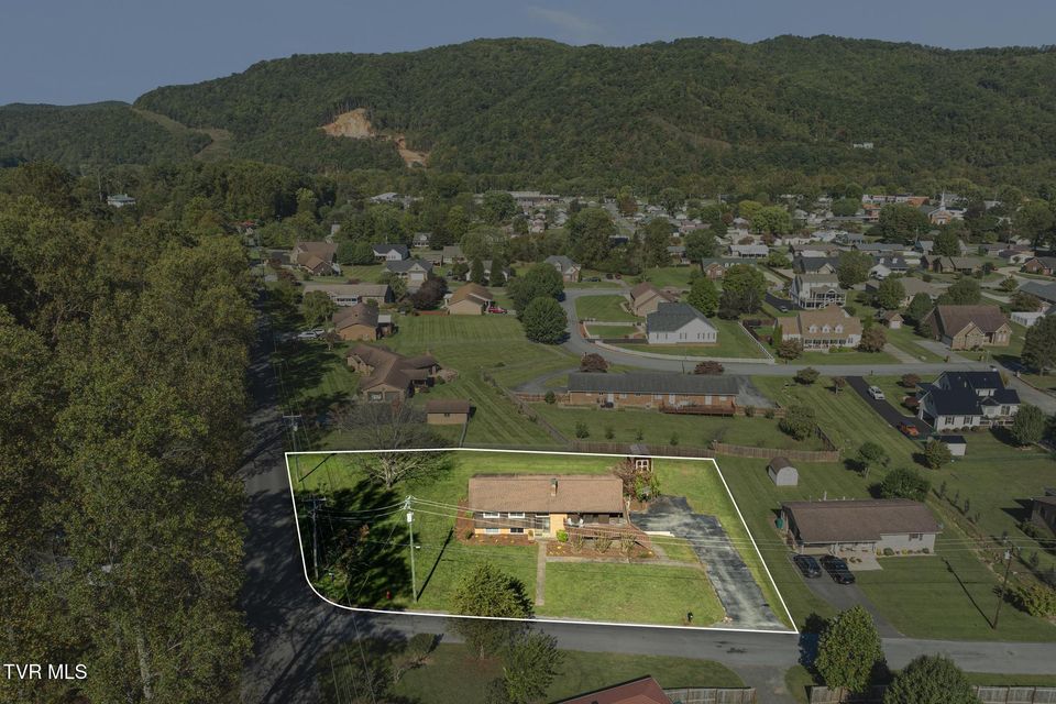 Photo #6: 317 Simmons Avenue