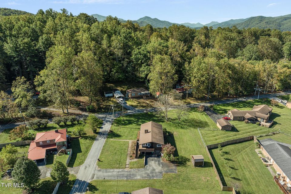 Photo #8: 317 Simmons Avenue