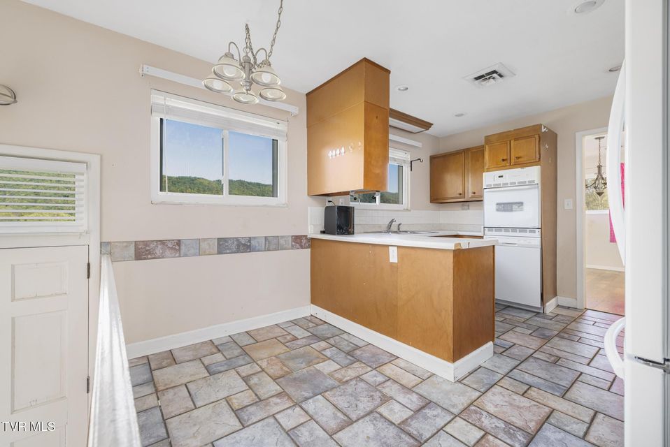 Photo #24: 317 Simmons Avenue