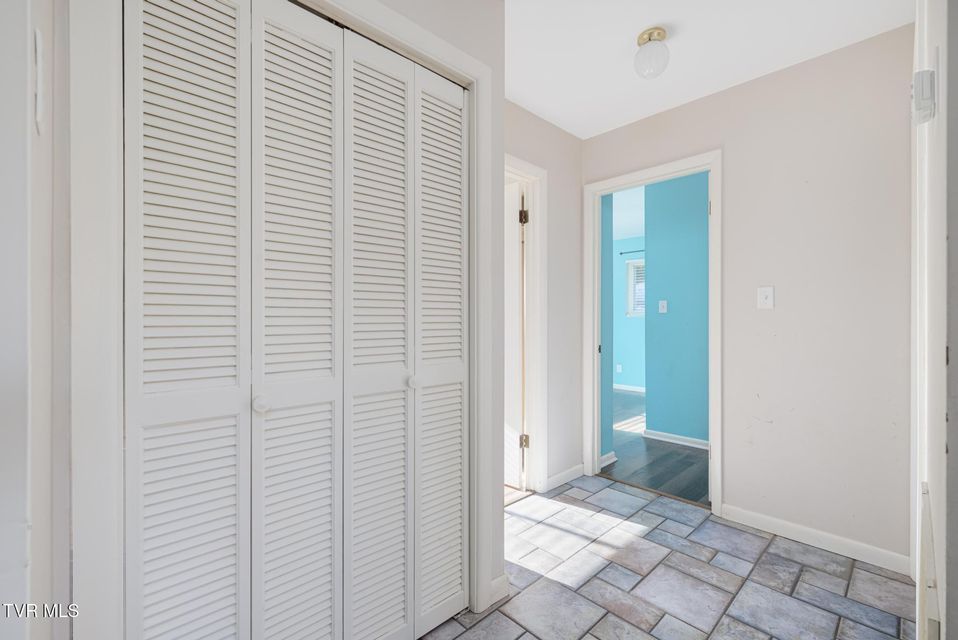 Photo #27: 317 Simmons Avenue