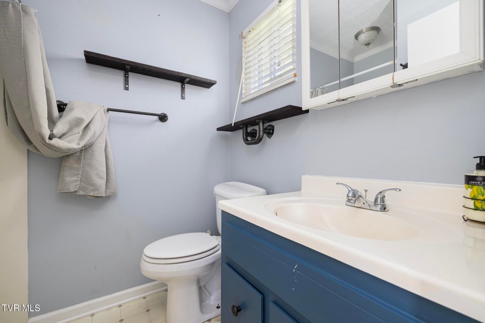 Photo #30: 317 Simmons Avenue