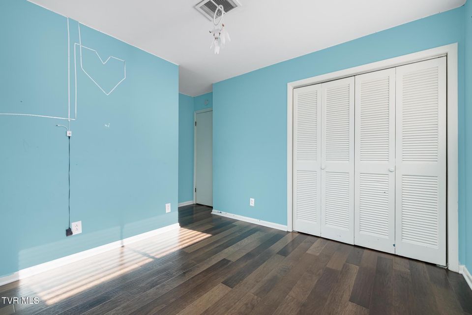 Photo #34: 317 Simmons Avenue