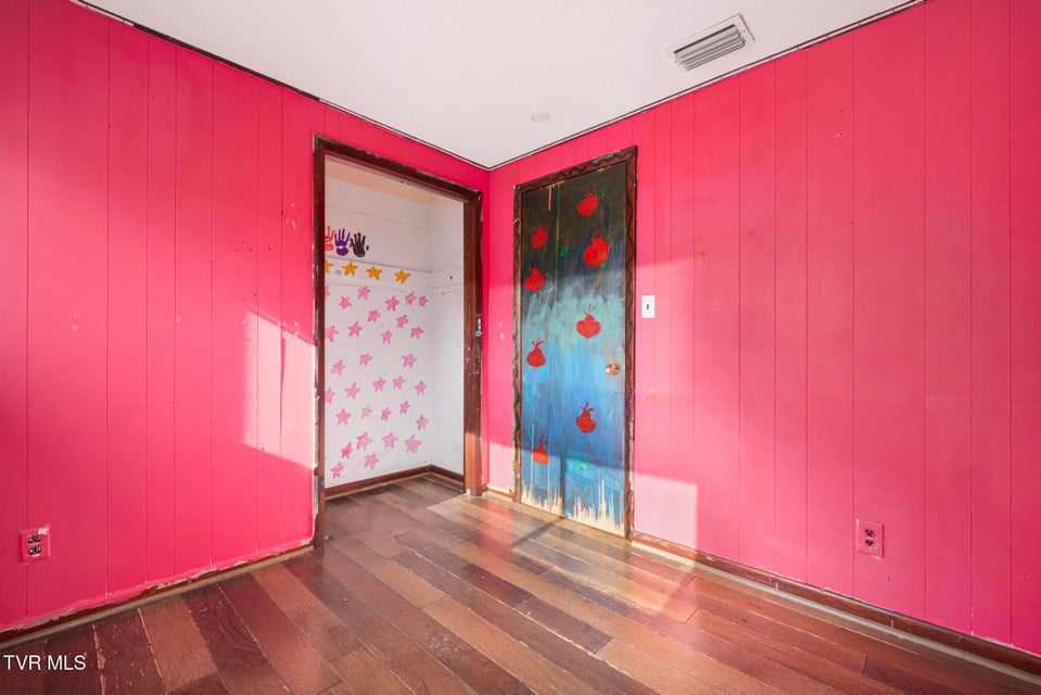 Photo #43: 317 Simmons Avenue