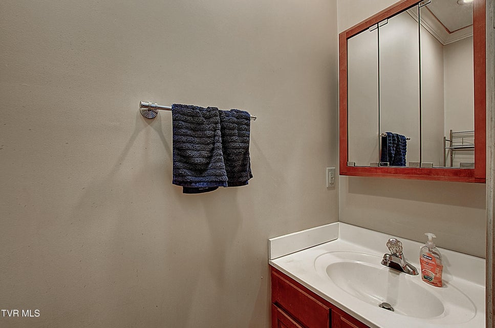 Photo #25: 1000 Quail Run