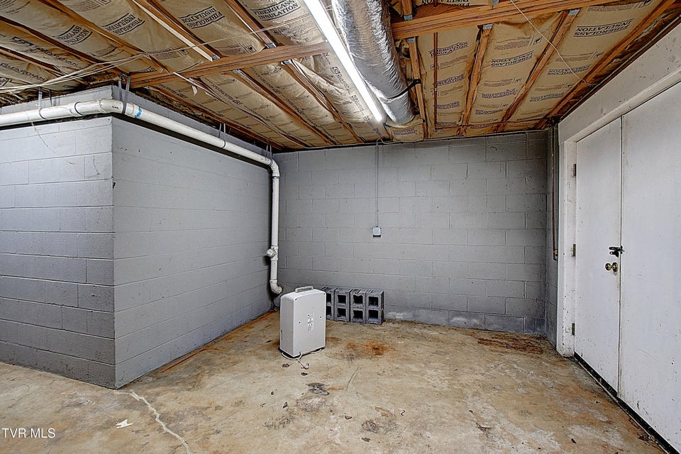 Photo #37: 1000 Quail Run