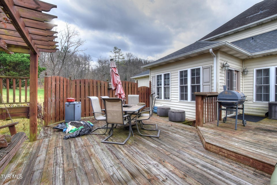 Photo #43: 1000 Quail Run