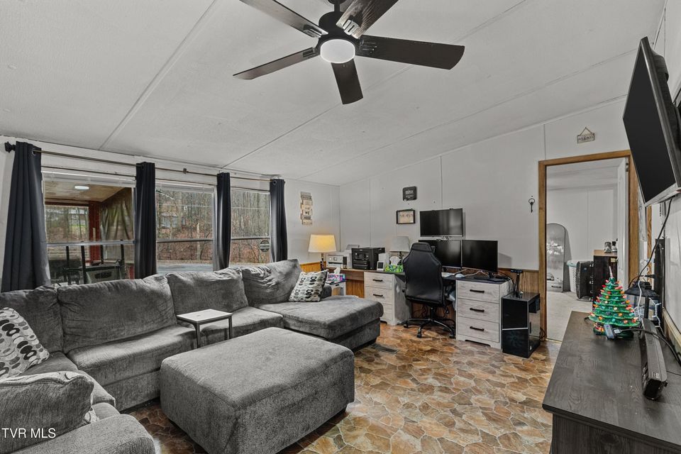 Photo #17: 341 Shumate Drive