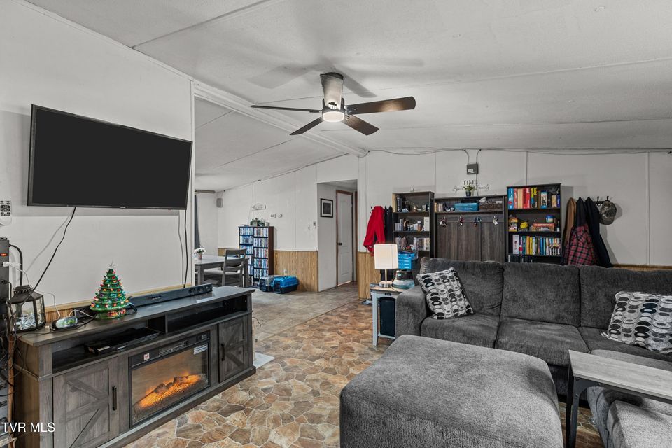 Photo #18: 341 Shumate Drive