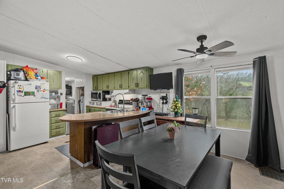 Photo #19: 341 Shumate Drive