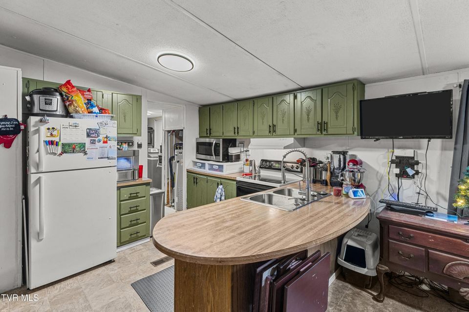 Photo #20: 341 Shumate Drive