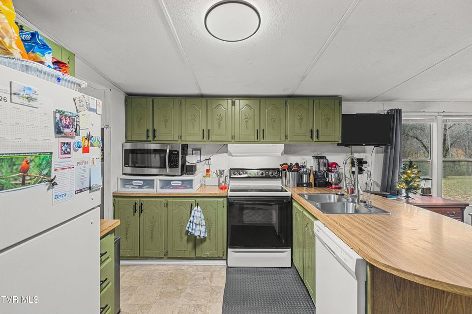 Photo #21: 341 Shumate Drive