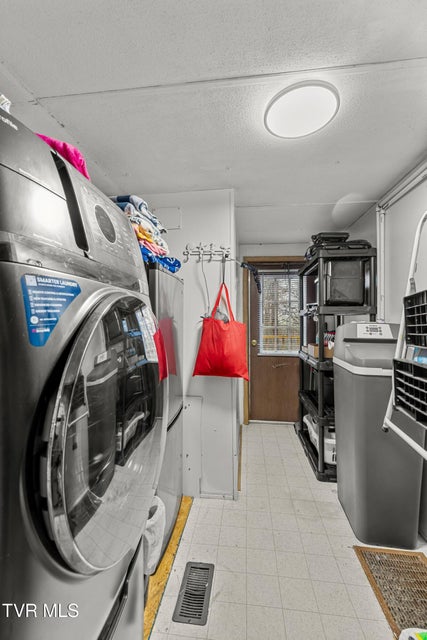 Photo #25: 341 Shumate Drive