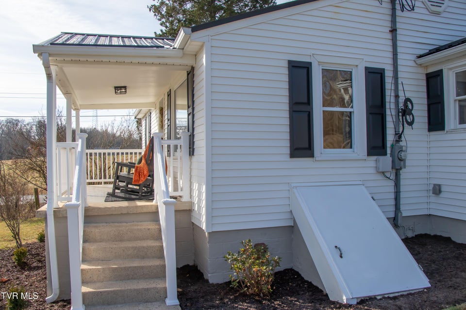 Photo #27: 2111 Island Road