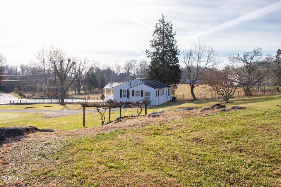 Photo #37: 2111 Island Road