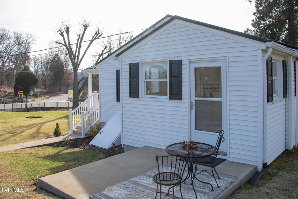 Photo #32: 2111 Island Road