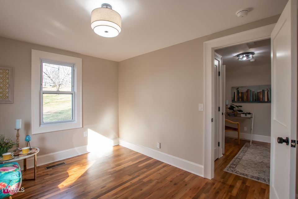 Photo #18: 2111 Island Road