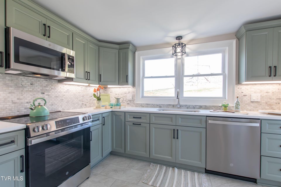 Photo #8: 2111 Island Road